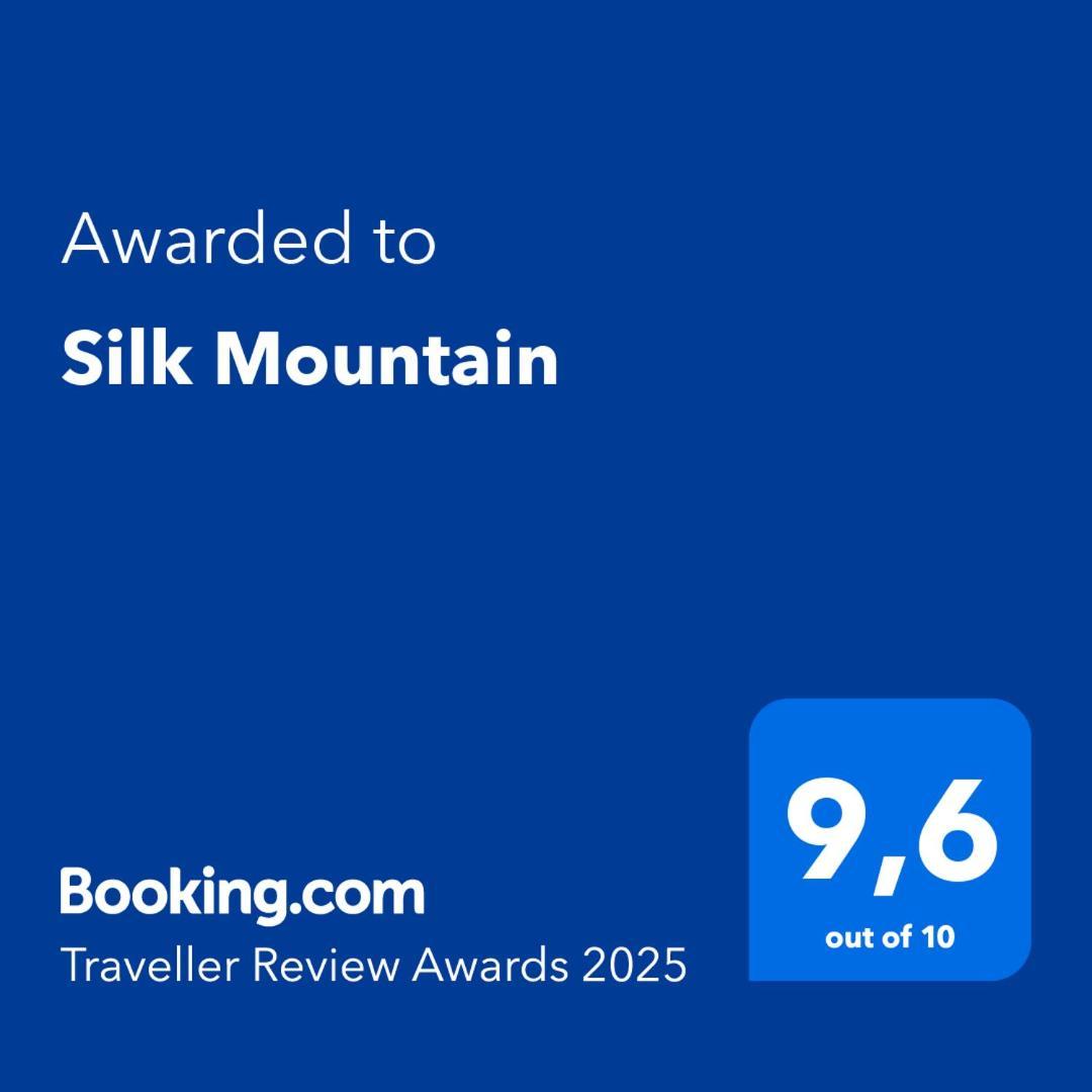 Silk Mountain Apartment Bișkek Exterior foto
